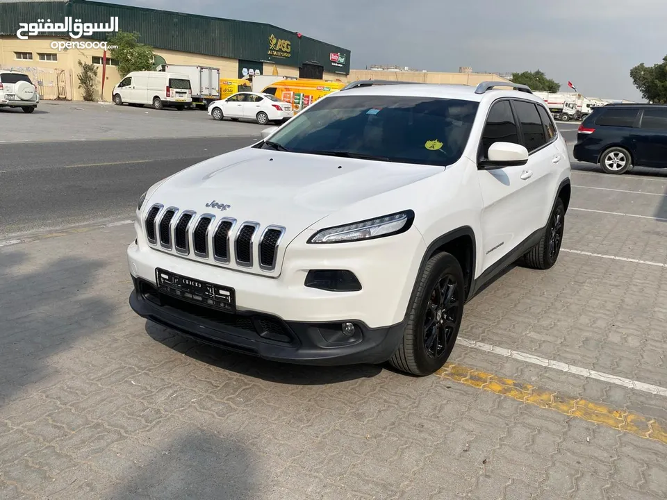 Jeep Cherokee... Model 2015... Gcc specifications