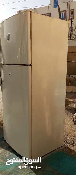 refrigerator 750 littre mega size good for big family excellent working condition