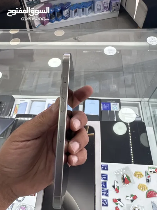 Apple iPhone 16 pro max   مستعمل بحاله الوكاله512 جيجا