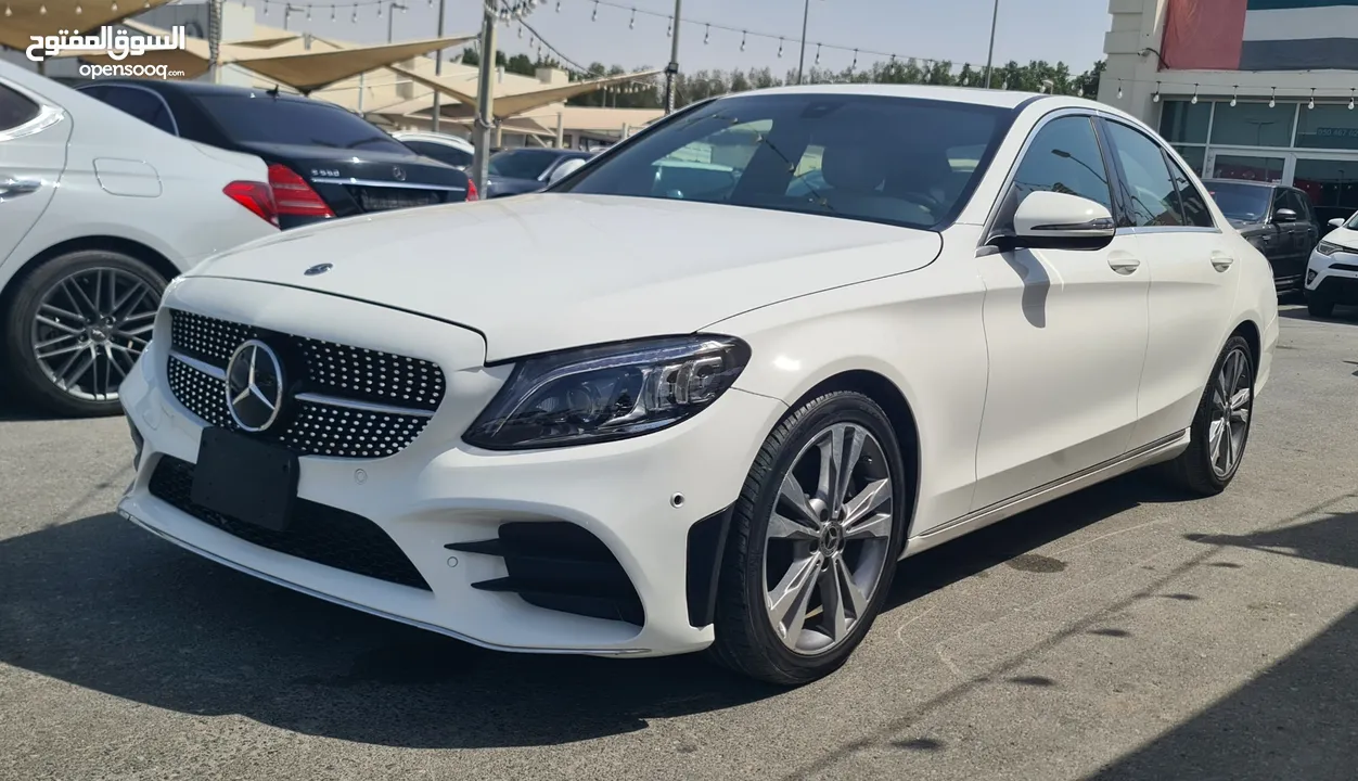 مرسيدس بنز C300 AMG موديل 2018 بحالة ممتازة