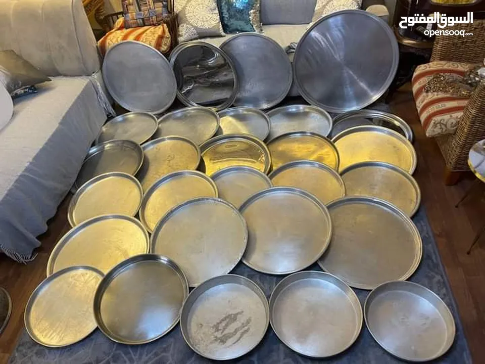 نشتري جميع انواع الاثاث المستعمل والخردوات والنثريات