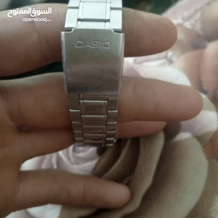 ساعة كاسيو  الاصلية. فحص قبل الشراء. اخو الجديدة  ووين ما بدك  افحص كفالة