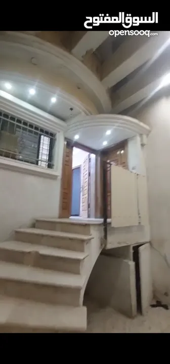 عمارة سكنيه للبيع مدينة قلقيليه وسط البلد ،