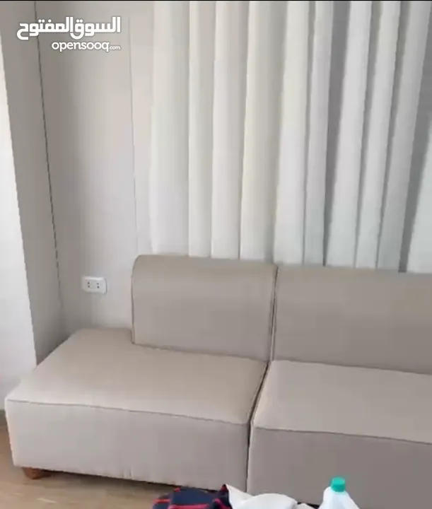 كورنر بيج جديد مع كوشنز/ قابل للمعاينة ، تفصيل جديد/ خشب ثقيل/ قماش كواليتي عاليه/سعر قابل للمفاوضه