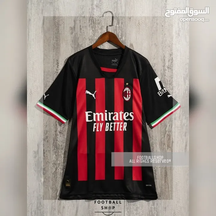 مجسمات ملاعب كرة قدم تيشرتات كرة قدم