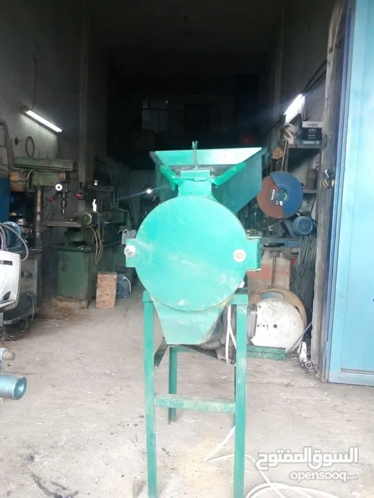ماكنة فرم الاسفنج والفلين ( جاروشة اسفنج والفلين )