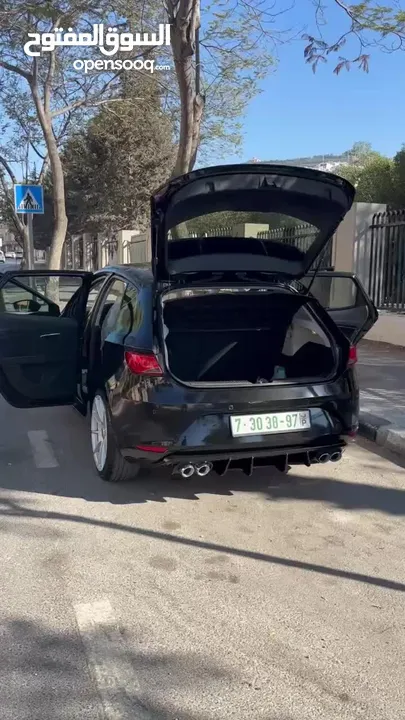 سيات ليون للبيع