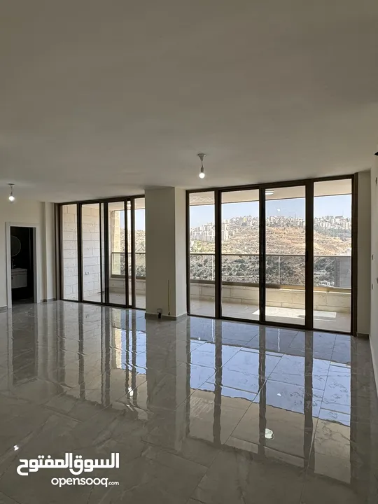 شقة مميزة 200 متر 3 غرف ماستر للبيع