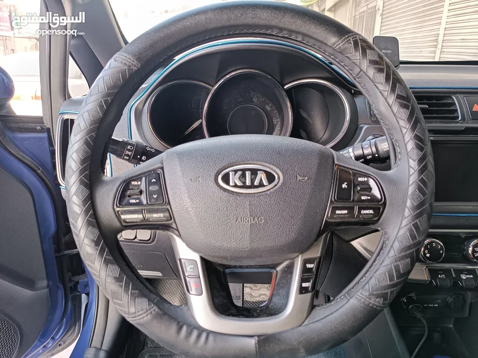 KIA RIO 2012 كيا ريو 2012 هاتش باك فل كامل مع فتحه أعلى مواصفات