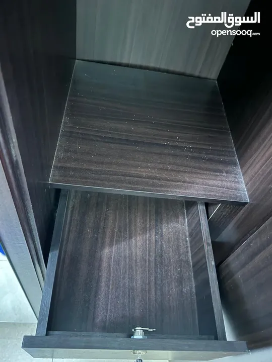 Wooden cupboard Wadrobe