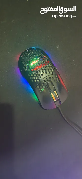 كمبيوتر قيمنج للبيع  كامل مكمل شاشه وجميع اغراضو