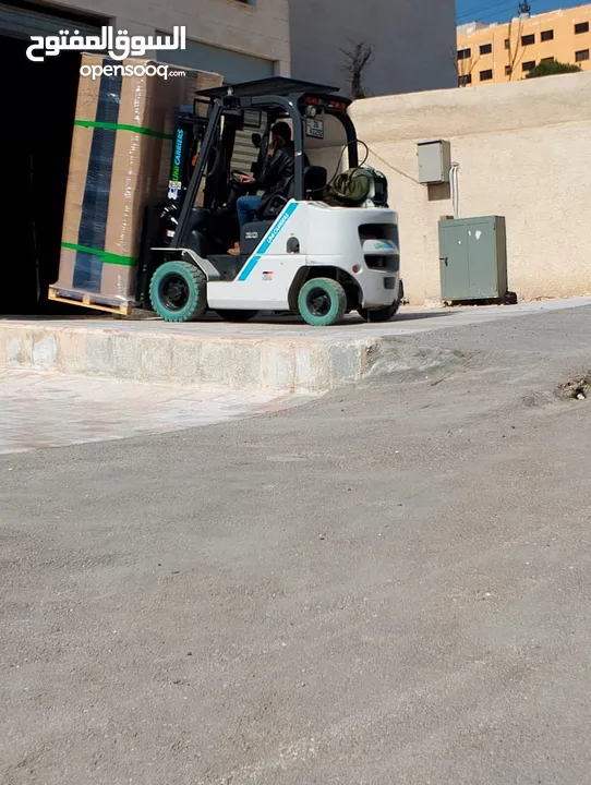 تاجير الرافعات الشوكيه تحميل وتنزيل جميع انواع البضائع تاجير الرافعات الشوكيه