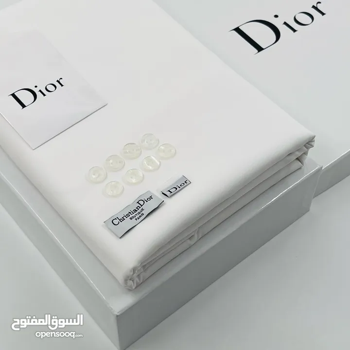 اقمشة ثياب من جميع الماركات العالمية ماستر كوالتي جودة عالية جداا ومتوفر خليه وكلاسك