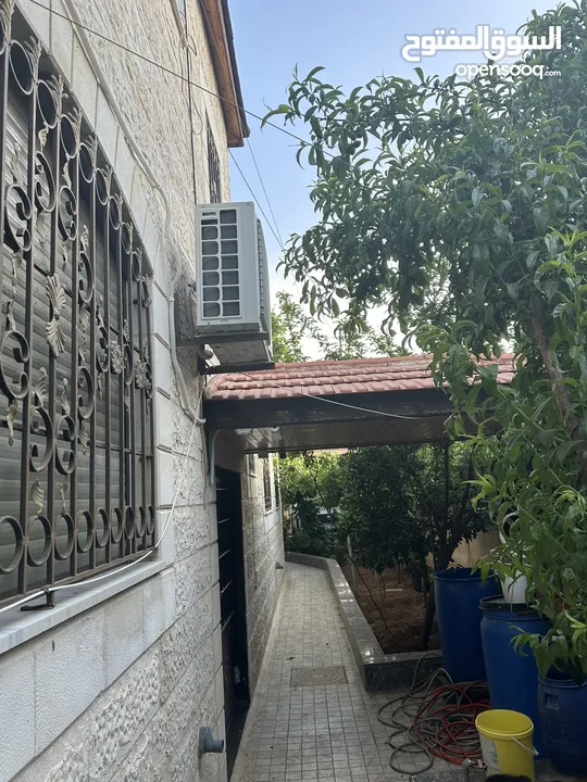 منزل مستقل خريبة السوق نافع قرب سوق الخضار المركزي للبيع