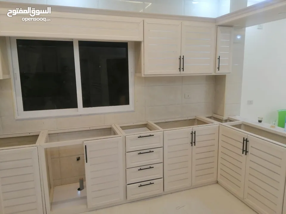 لجميع انواع ألمنيوم والحدادة ابواب مطابخ شبابيك ابجورات