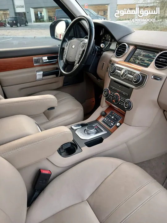 AED 1,638/Month  Land Rover LR4 HSE sc V6