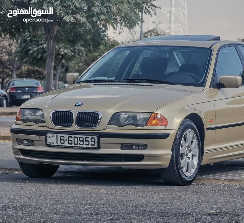 BMW    318I