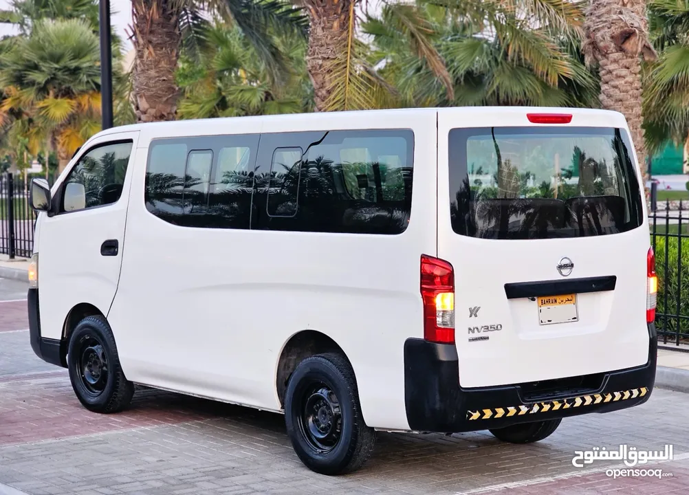 NISSAN URVAN PASSENGER VAN AUTOMATIC 2015