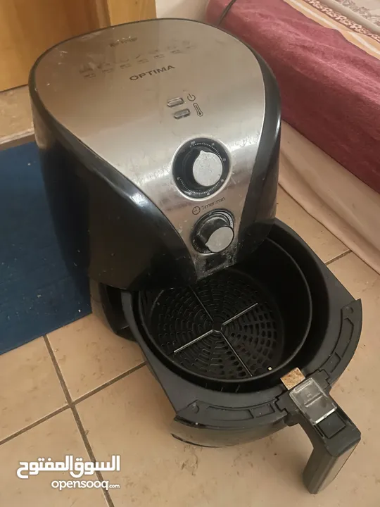 Ikon 20L Microwave Oven and Optima Air fryer for sale