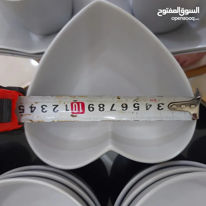 طقم صحون وزبادي وكاسات