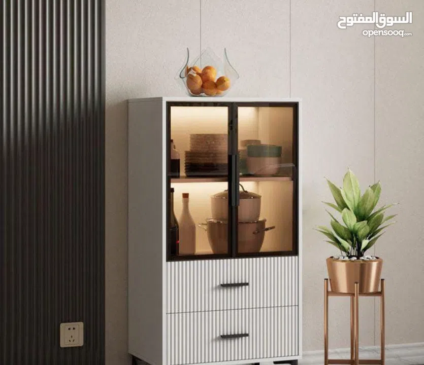 خزانة العرض الفاخرة – ترتيب + فخامة + أناقة بقطعة وحدة