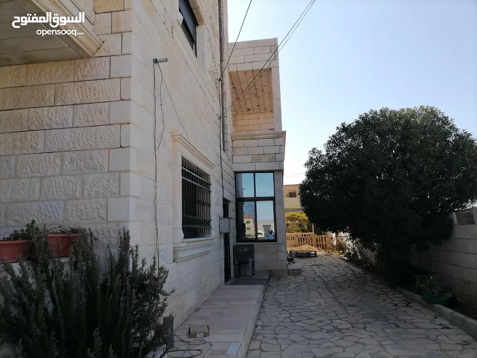 قطعة ارض مقام عليها بناء مميز -للبيع -بدران