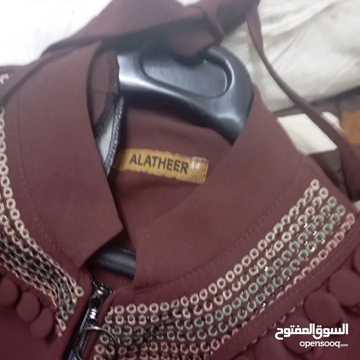 جلابيب للبيع استعمال بسيط تم شراؤها ب 30 واكثر للبيع ب 5 او 10 او 15