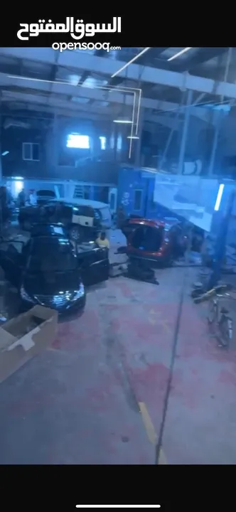 ورشة الهيكل في الصناعية 4 ورشة حديثة ومزينة باحسن انواع الديكورات مع ايدي عاملة جيدة للبيع