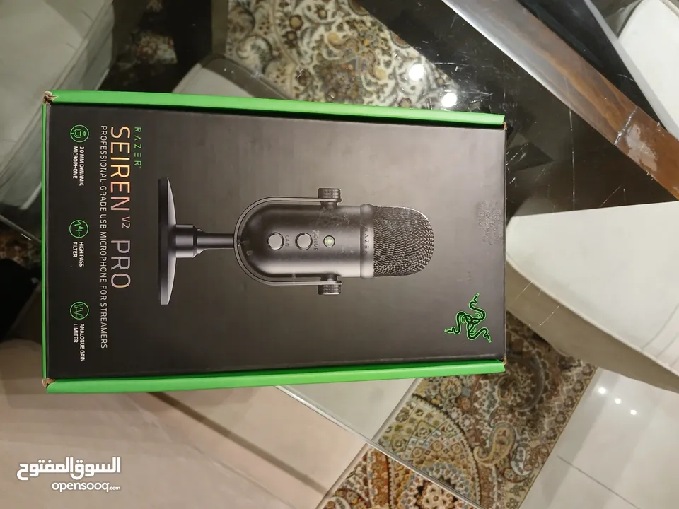 razer Seiren V2 Pro microphone   ريزر مايكروفون