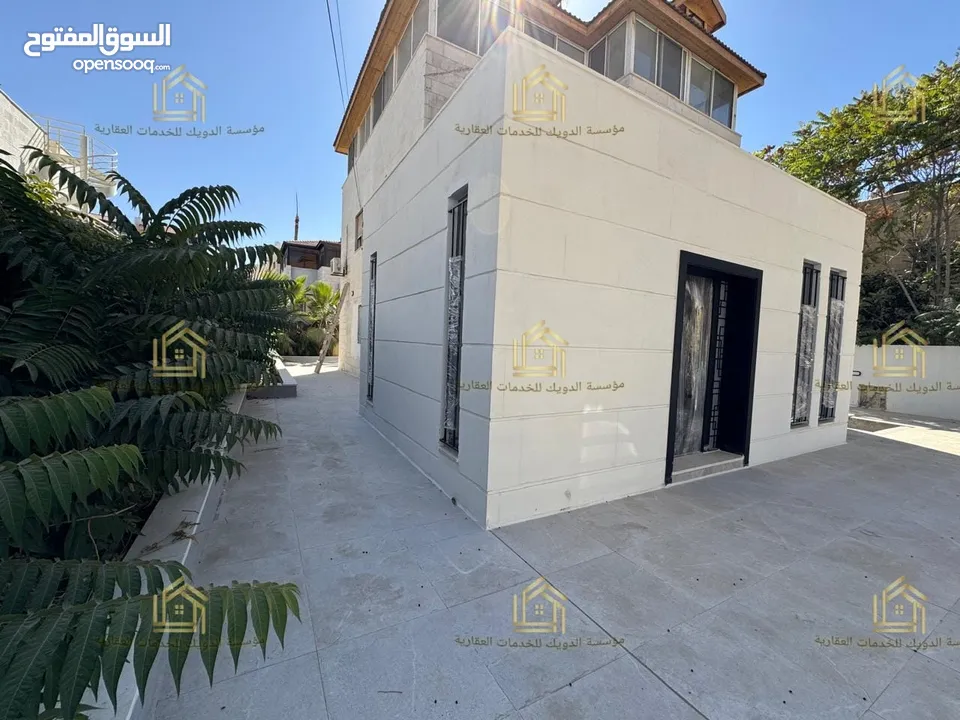 فيلا مستقلة فاخرة في أرقى واجمل مناطق عبدون