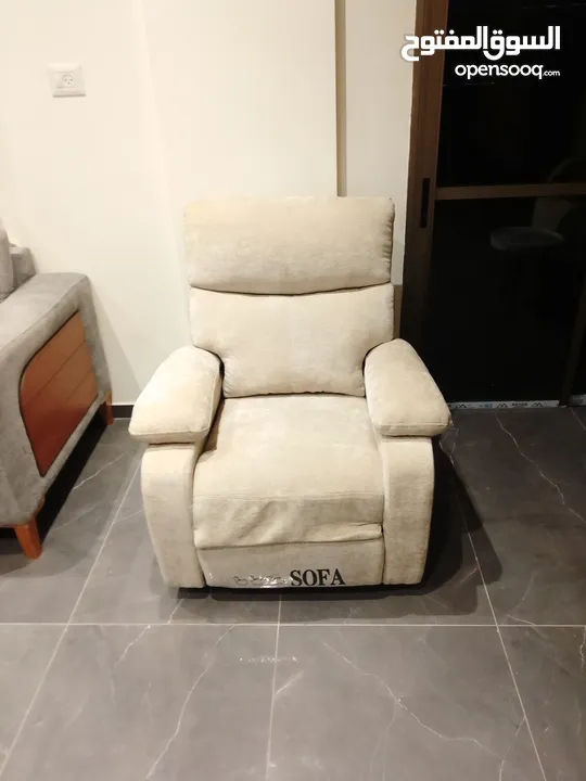 متوفر اثاث بيت فاخر في طول كرم استخدام اقل من شهرين