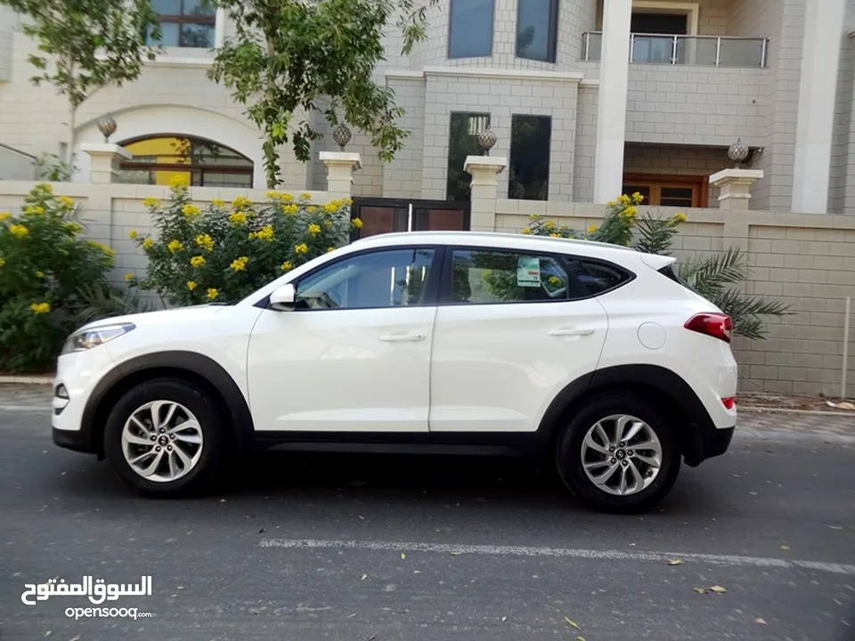 Hyundai Tucson 2.0 L 2018 White Zero Accident Single User Urgent Sale