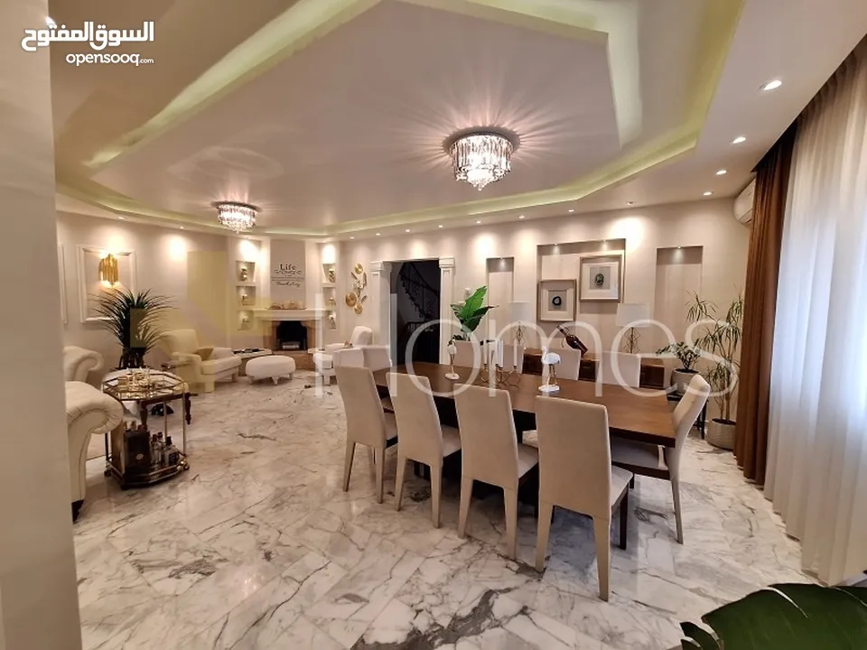 فيلا متلاصقة للبيع في ديرغبار، بمساحة بناء 385م ومساحة ارض 700م
