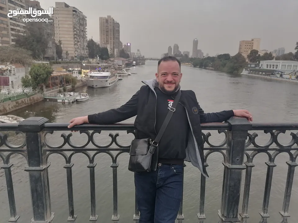 صانع محتوى و انفلونسر للدعاية و الاعلان