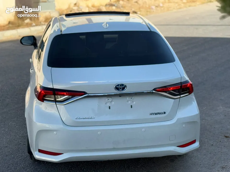 Toyota Corolla 2022 كورولا هايبرد  محرك 1800 cc هايبرد   * تصلح للاعفاءات