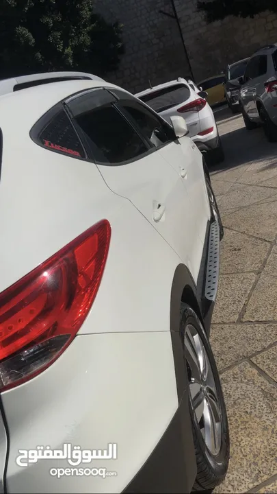 بوز 2014 Tucson 2012 للبيع