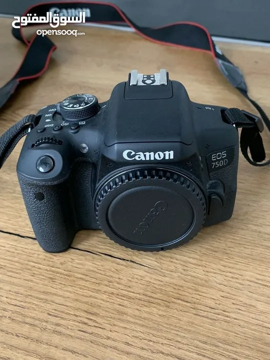Canon 750D بحالة الوكالة مع كرتونتها