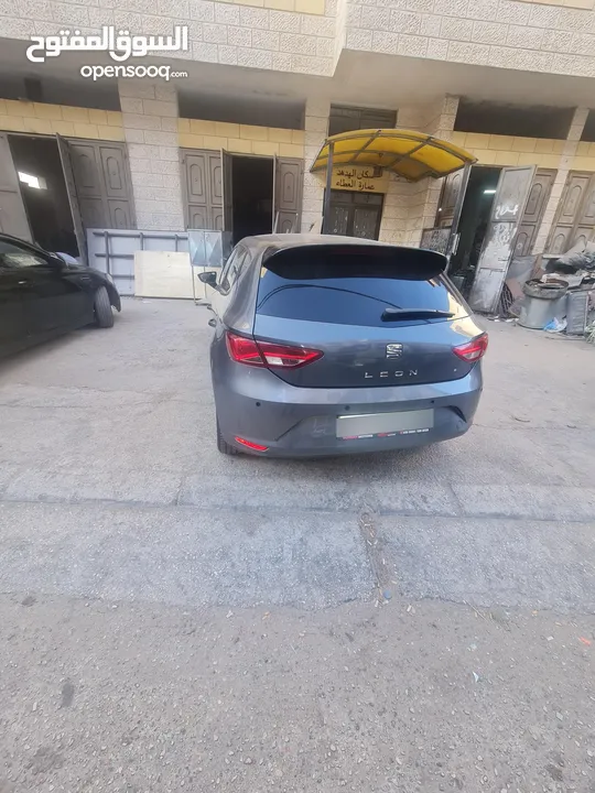سيات ليون مطور بودي الف الف  لا يوجد فيها ضربات شصي ولا قص  يوجد بها دهانات تجميليه
