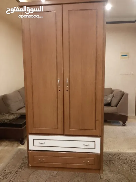 خزائن التنتين جديده والواحده مستعمله