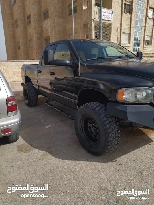 dodge ram 4X4 hemi 5700 model 2003