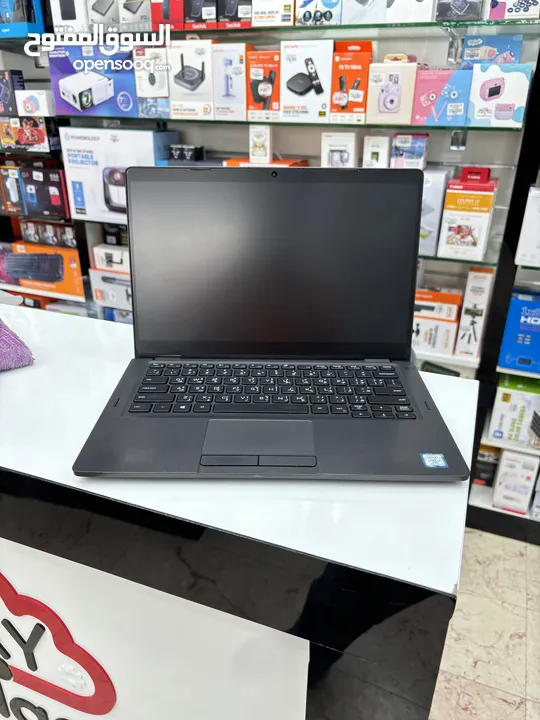 LAPTOP DELL 5300 ( CORE I7 IN EXCELLENT CONDITION )