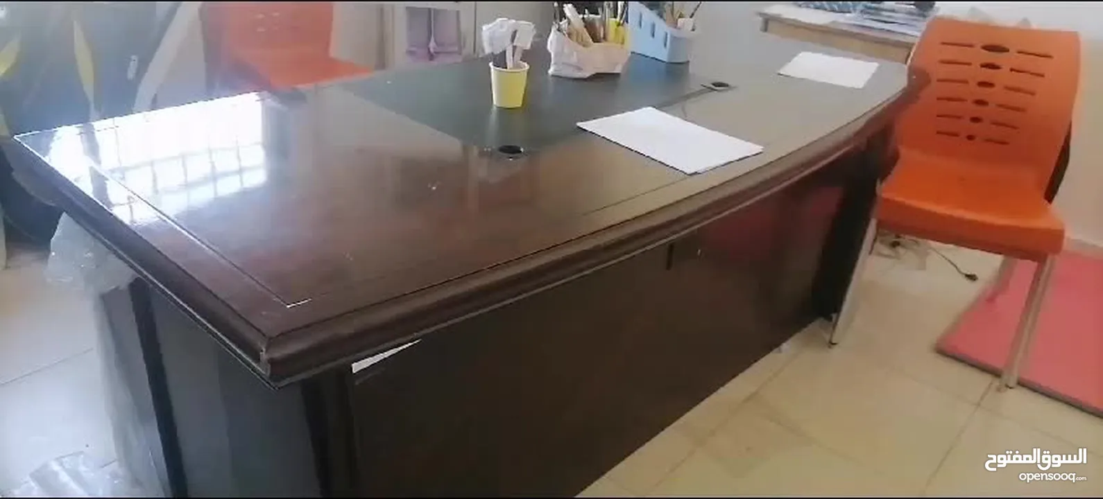 طاوله مكتب