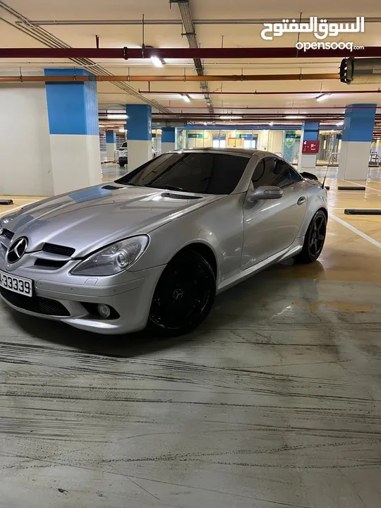 للإيجار فقط من عند ليون جروب اسعار تناسب الجميع  سيارة العشاق SLK مرسيدس