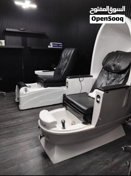 اكبر صالون رجالي بعجمان للبيع