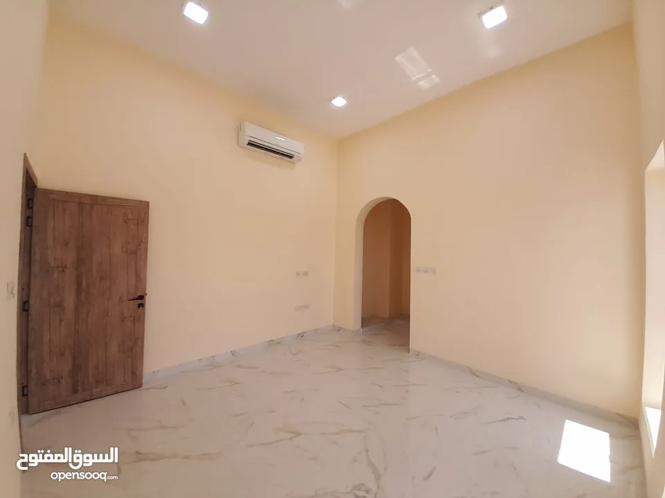 5 غرف 3 صالة مجلس  للايجار مدينة الرياض