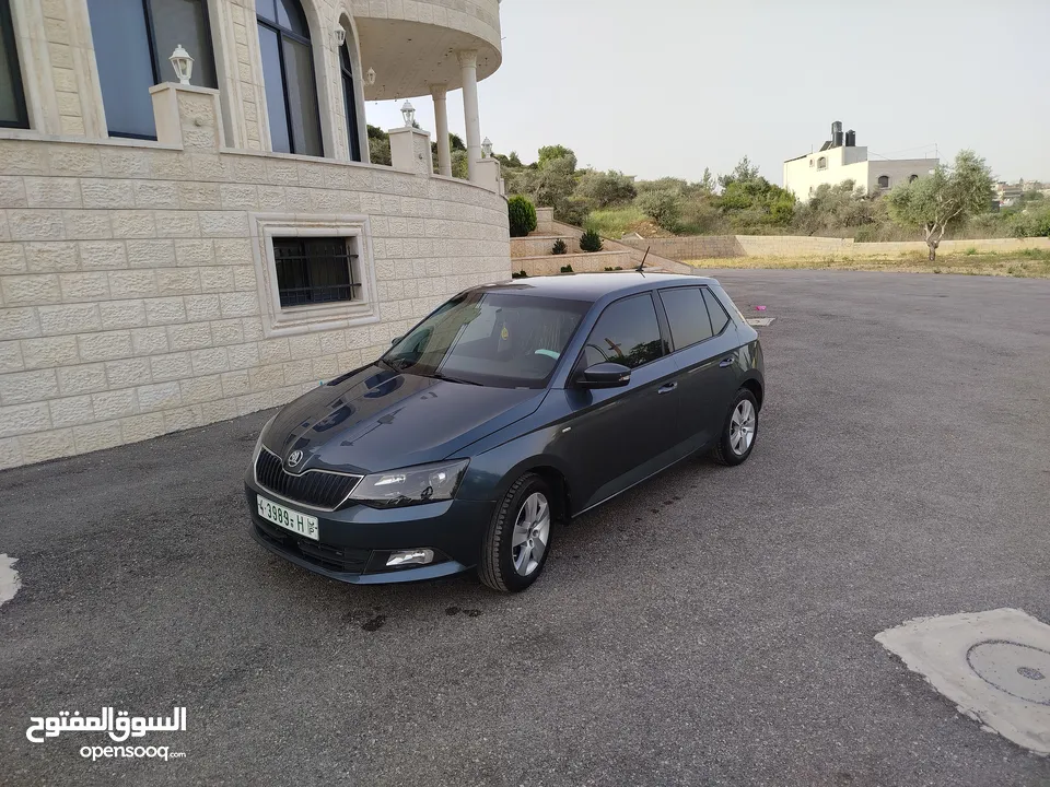 سكودا فابيا 2018 جير عادي متور 1000 تيربو بنزين قطارة بنزين كل 100 كيلو 50شيكل تقريباً