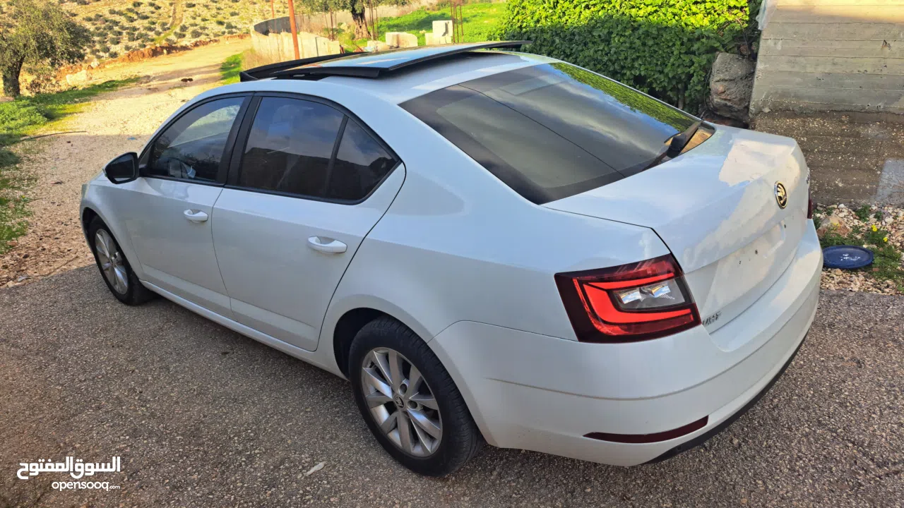 سكودا اوكتافيا 2019 صالون بنزين اتومات يد صفر فل فل اضافات بسعر مغري عالكاش