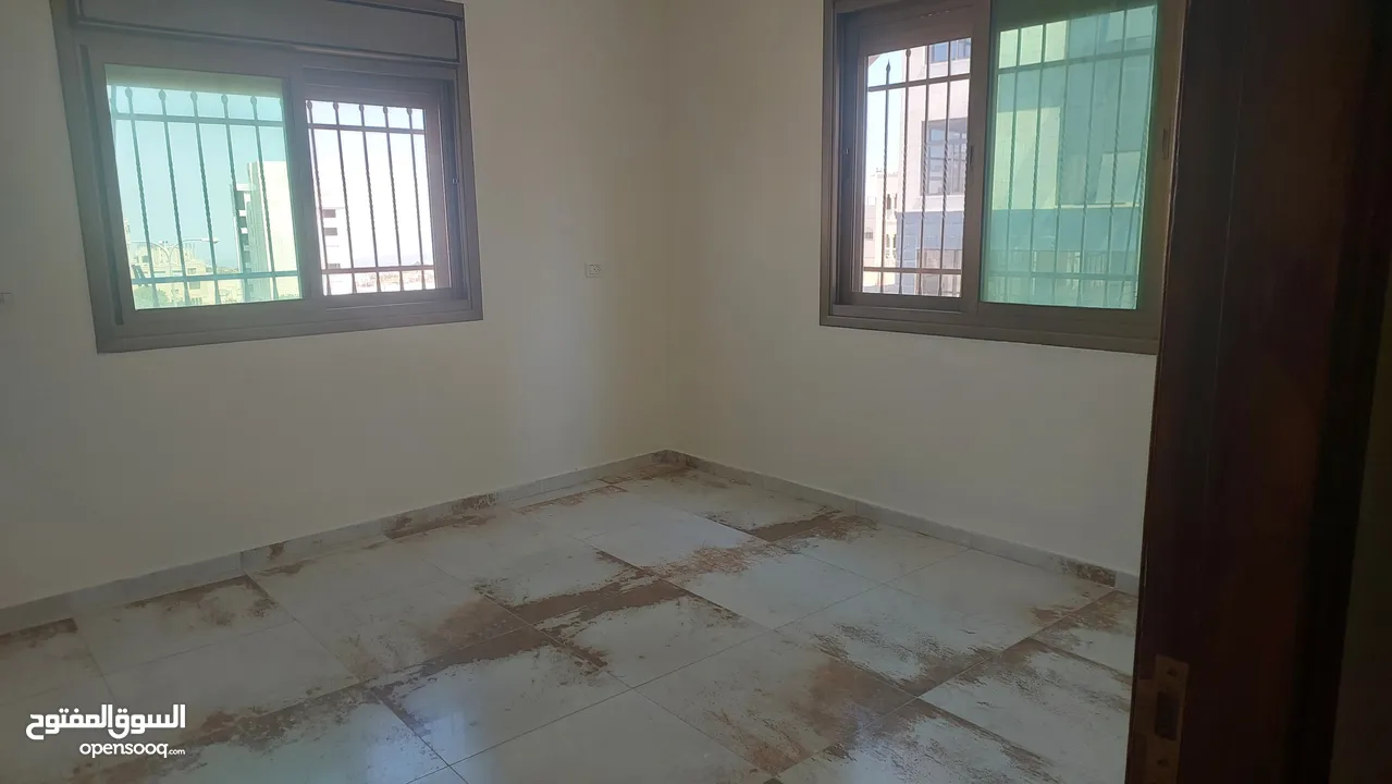 شقة للإيجار في منطقة دوار بير المحجر طابق ثالث