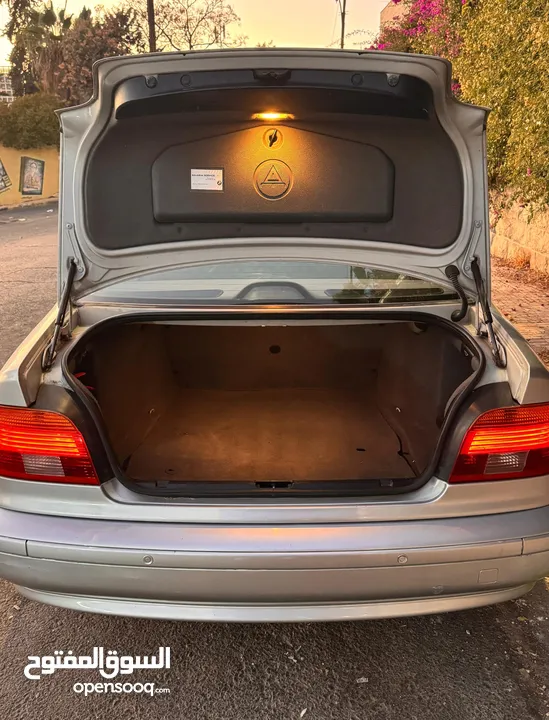 BMW E39 دب