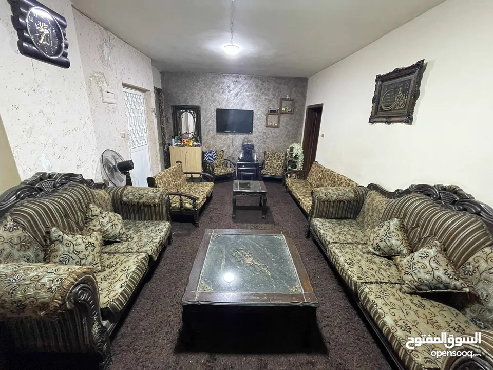 اثاث مستعمل
